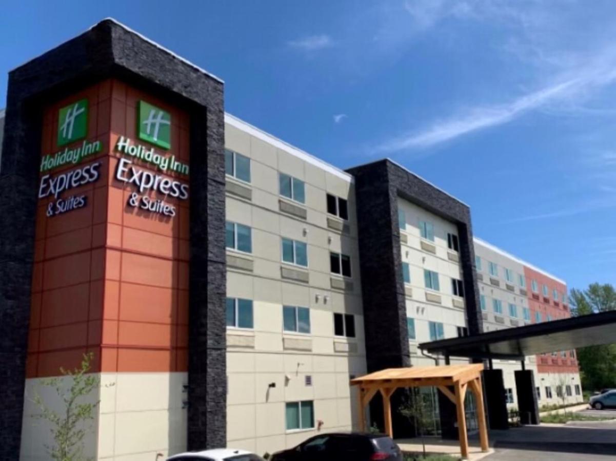 Holiday Inn Express & Suites - Courtenay - Comox By Ihg Екстер'єр фото