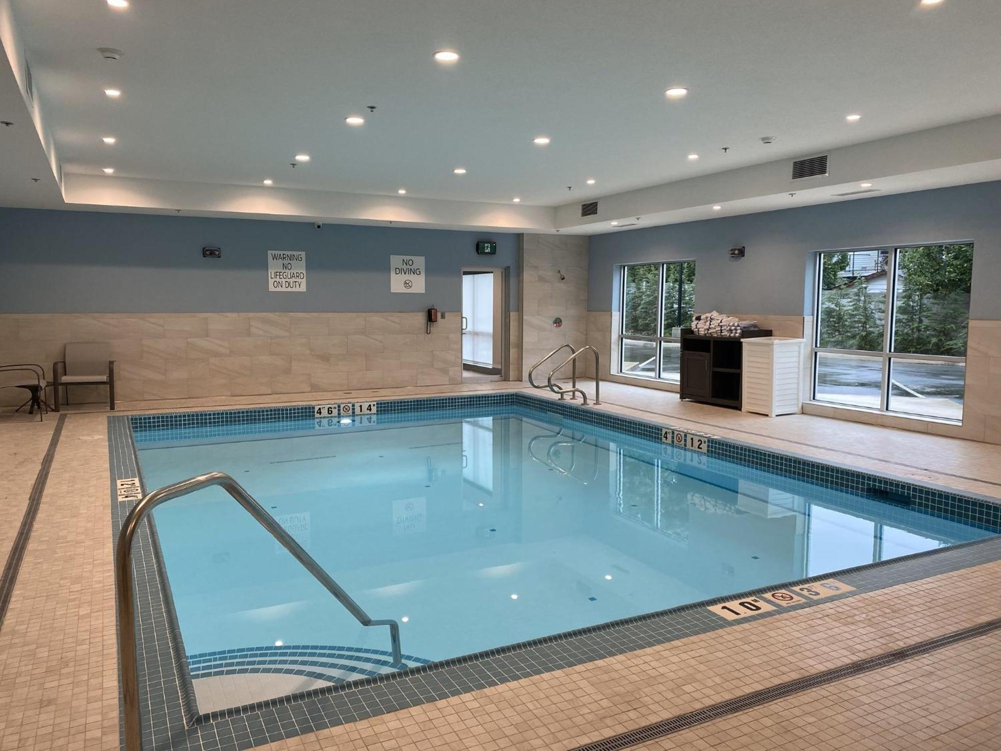 Holiday Inn Express & Suites - Courtenay - Comox By Ihg Екстер'єр фото