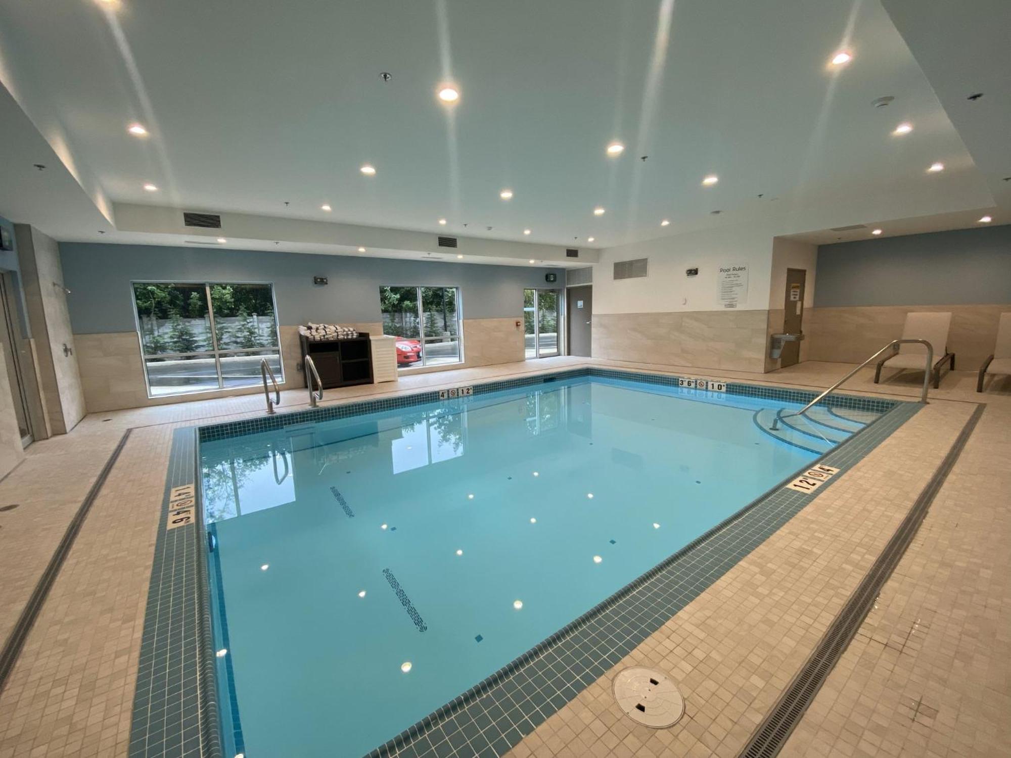 Holiday Inn Express & Suites - Courtenay - Comox By Ihg Екстер'єр фото